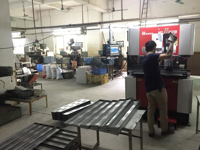 Guangzhou Ansheng Display Shelves Co.,Ltd ligne de production du fabricant